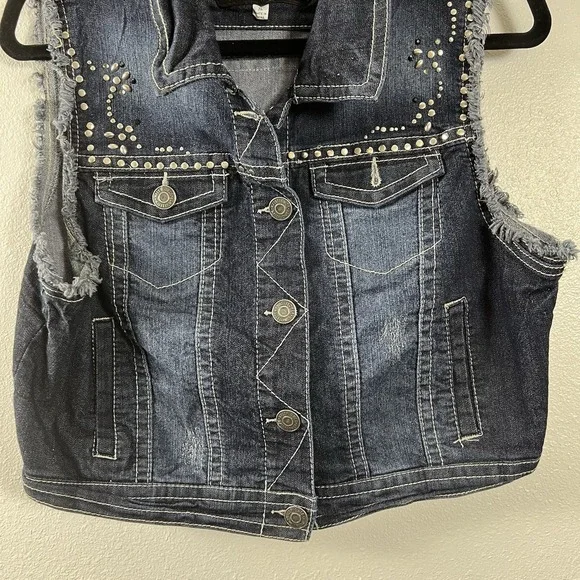 Wallflower Women's XL Dark Wash Studded Denim Vest Frayed Cropped Blue Jacket XL - Picture 3 of 11